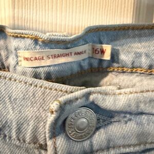 Straight Ankle Levi Jeans in Light Blue - Women's